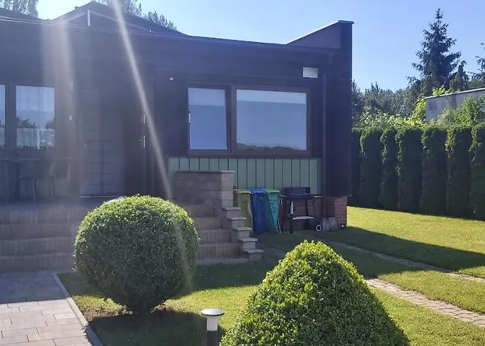 Domek letniskowy nad jeziorem Żarnowieckim - Domek Na Kaszubach - NADOLE