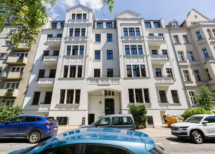 Kamienica Chełmońskiego 10 Przy MTP By Noclegi Renters