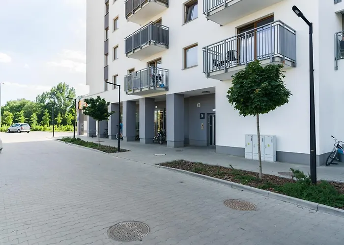 Poznań Serbska 2 Miejsca Parkingowe by Renters
