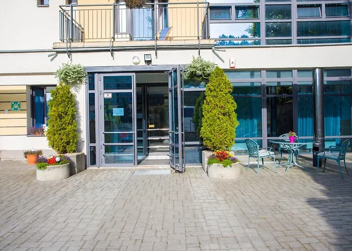 Farys - centrum Krynicy na wzgórzu wśród ciszy ze wspaniałymi tarasami widokowymi, sauna, jacuzii, siłowna, prywatny parking