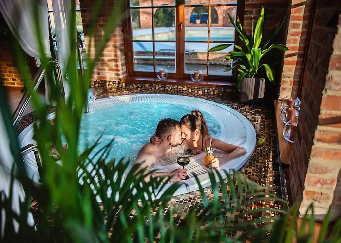 Żabi Dwór - Hotel, Restauracja, Spa