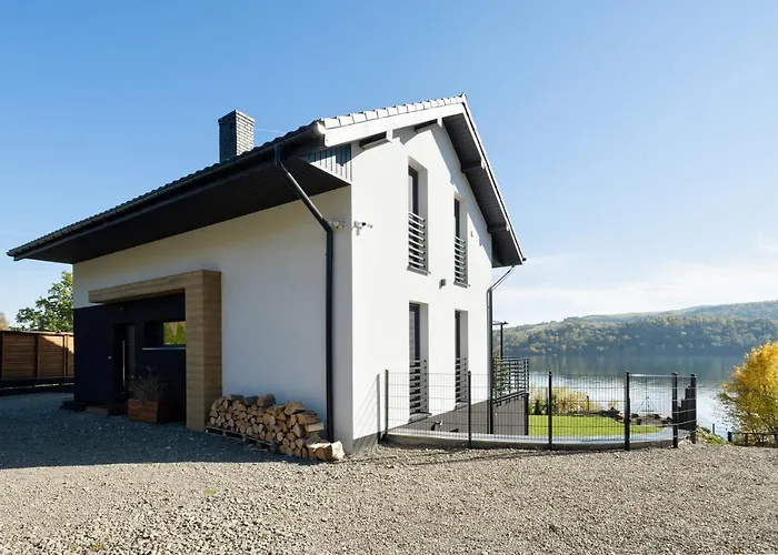 The Lake House - dom nad samym Jeziorem Rożnowskim