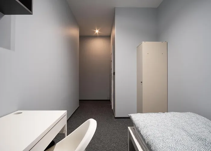 Prywatny pokój z prywatną łazienką - Senatorska 36