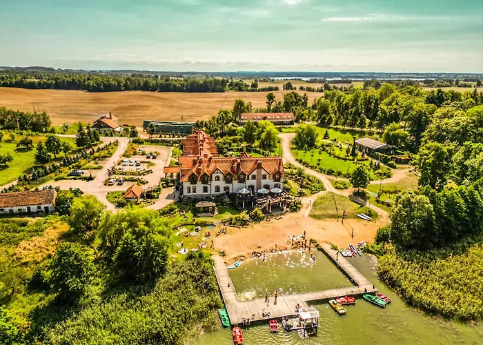 Hotel Folwark Lekuk Łękuk Mały, Polonia