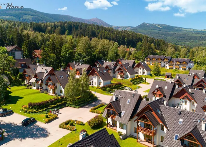 Wonder Home - Domki górskie z kominkami na kameralnym osiedlu - plac zabaw na terenie kompleksu