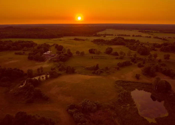 CAMP Agroturystyka Gorzelnia Gwieździn, Polska