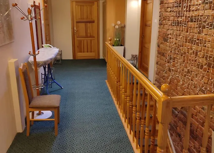 Hotelik Pod Debem