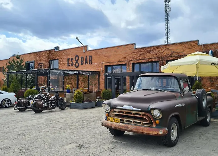 Motel Es8Bar Lozina, Polska