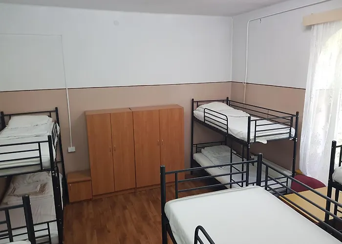 Schronisko Mlodziezowe Ptsm Matecznik
