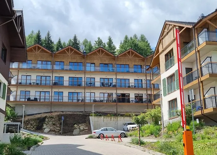 Karpatia Resort Krystallos Z Balkonem I Widokiem Na Góry