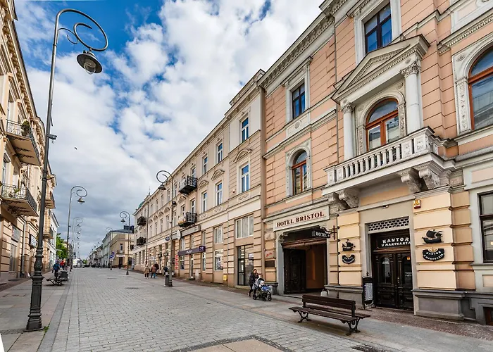 Hotel Bristol