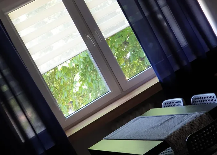 Vistula Grand Two-Bedroom Ul Okrzei