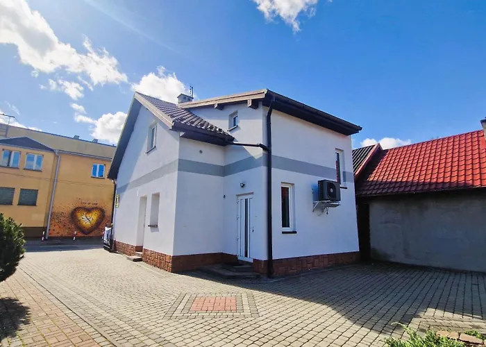 Apartament w centrum Piwnicznej
