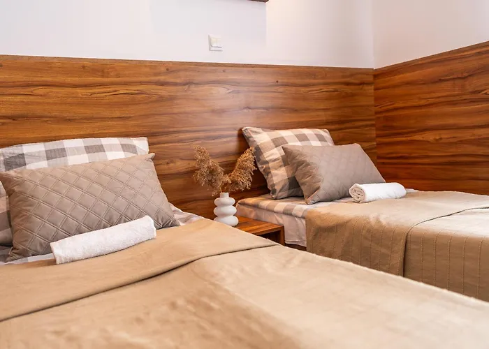 MAX Apartamenty - Pokoje - Domki - Restauracja - Basen