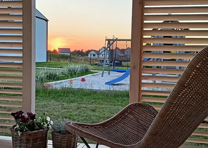 Słońce i Woda Domki Całoroczne, Podgrzewany Basen, Balia z jacuzzi, Klimatyzacja, Bezpłatny Parking Łeba, Polska