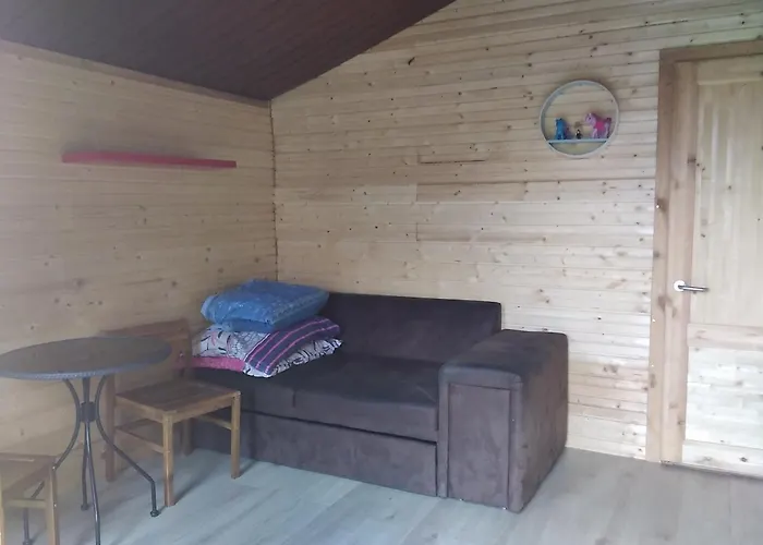 Domek Drewniany Na Skraju Mikolajek