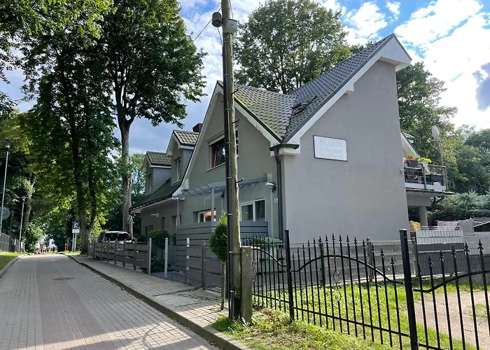 Sizen Rewal - Pokoje Gościnne Noclegi Apartament z osobnym wejściem Taras Wi-Fi