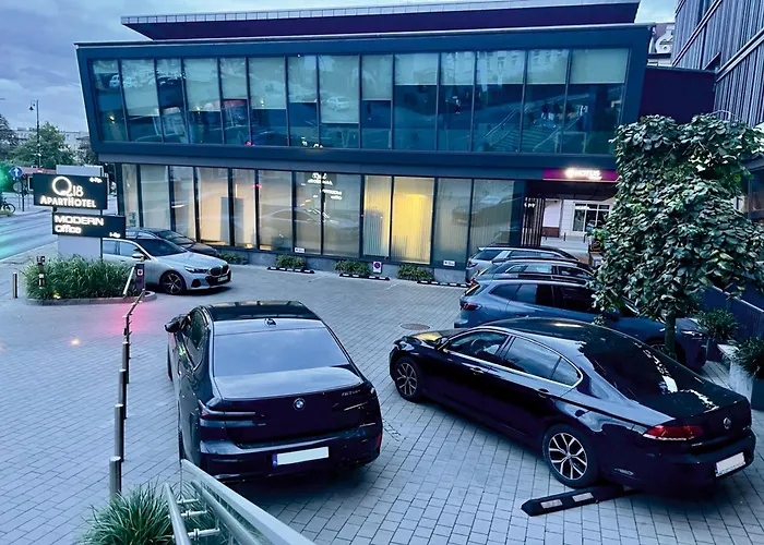Q18 Aparthotel