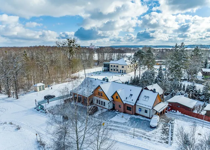 Hotel Azymut Leszczewek, Polska