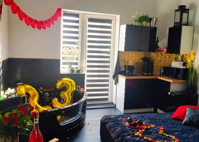 Apartament Czarny z Jacuzzi