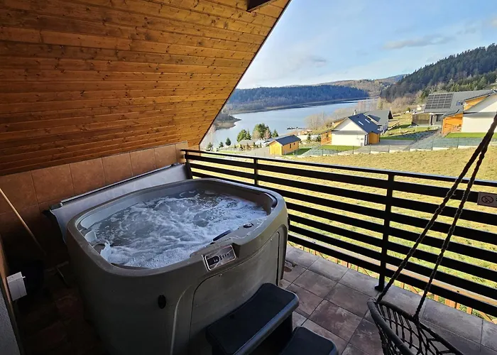 Dom Woda PRYWATNE JACUZZI ELEKTRYCZNE w cenie, Jezioro Solińskie, Dom Na Wzgórzu, rowery, sauna