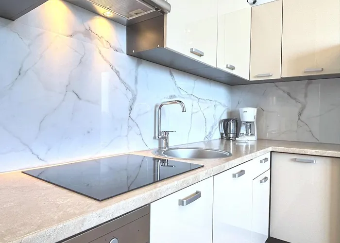 Apartamenty Bryza - Villa Concha 43 - Centrum - Parking Swinemünde, Polen
