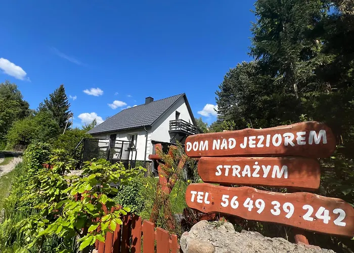 Dom nad jeziorem Strażym