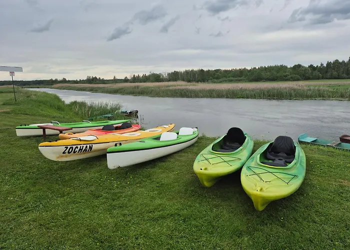 SZAŁASY drewniane nad rzeką BIEBRZA