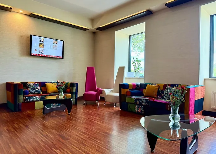 Boutique Hotel'S I Milionowa
