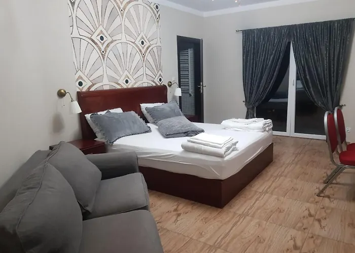 Villa Tropico śniadanie obiadokolacja letni basen 5,5m jacuzi 2,5m czynne non stop