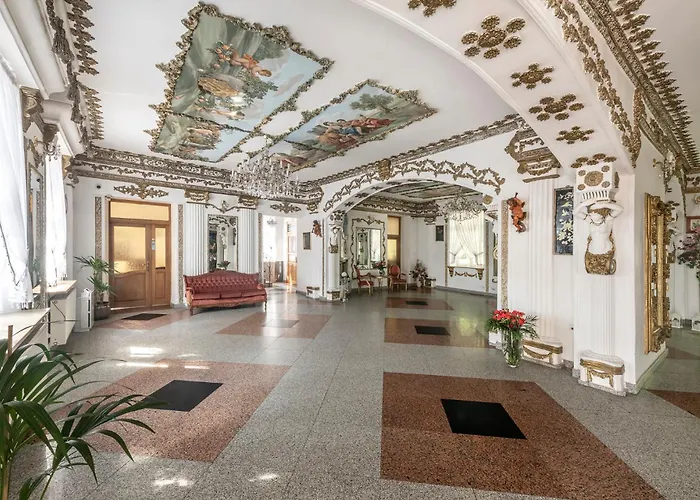 Tarnovsky , Resort & Spa