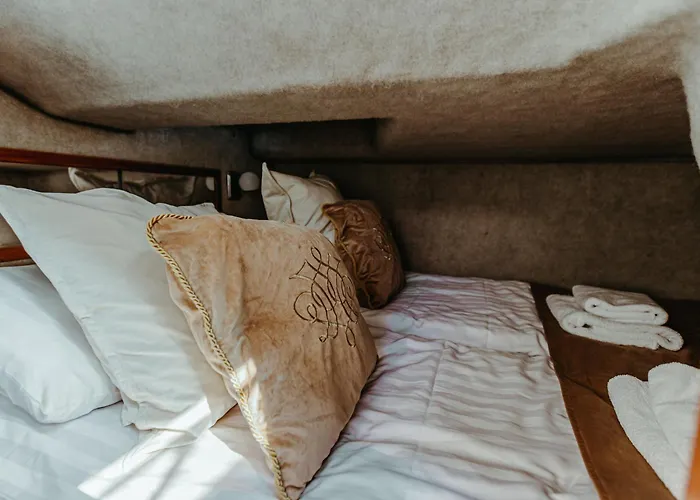 Yacht Hotel - Boat - Pedal Boat, Motorboat Free Mielno , Polska