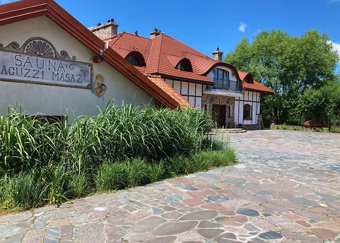 Targowski Dwór Mazury Dzwierzuty, Polska