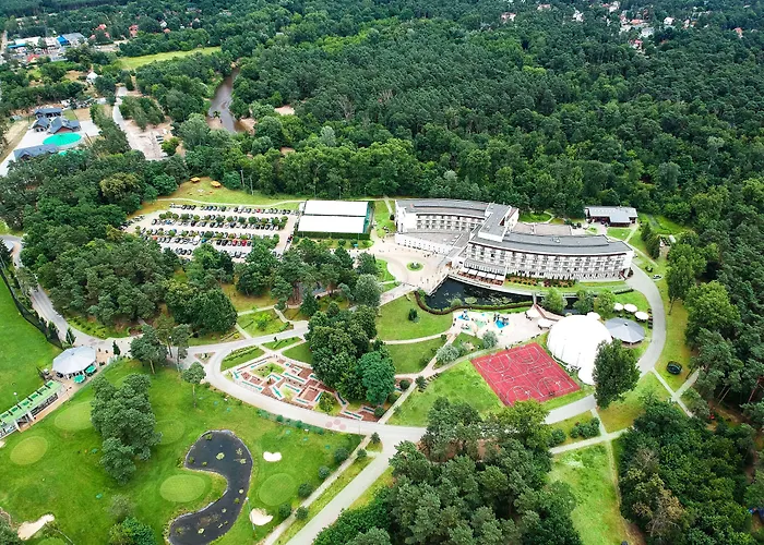 Holiday Inn Resort Warsaw Józefów, an IHG Hotel
