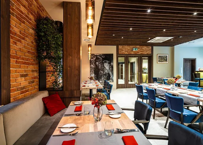 Sezony. Restauracja i Hotel Kostrzyn, Polska