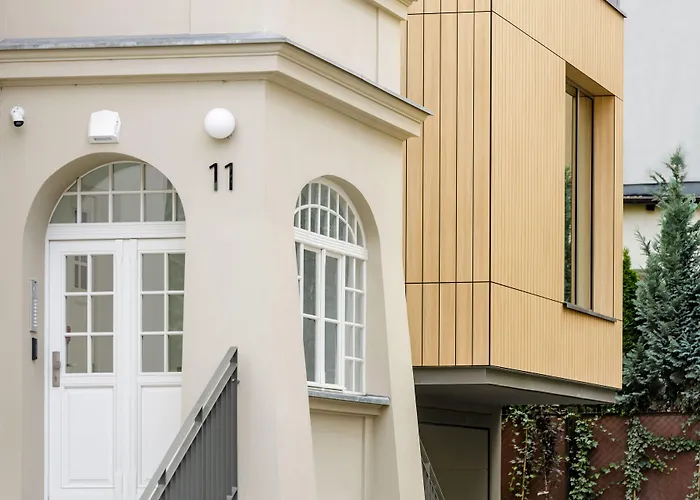 L11