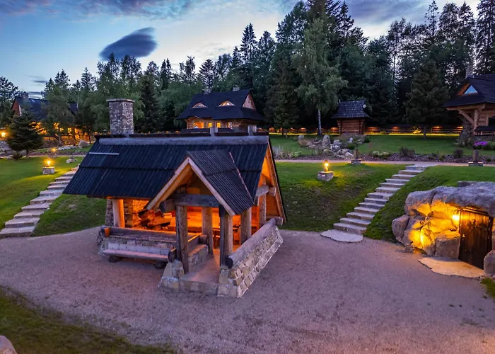 Baśniowy Domek Kolędówka z jaskinią SPA - Osada Jaworzyny
