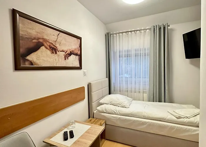 Motel Za Miedzą Bralin, Polska