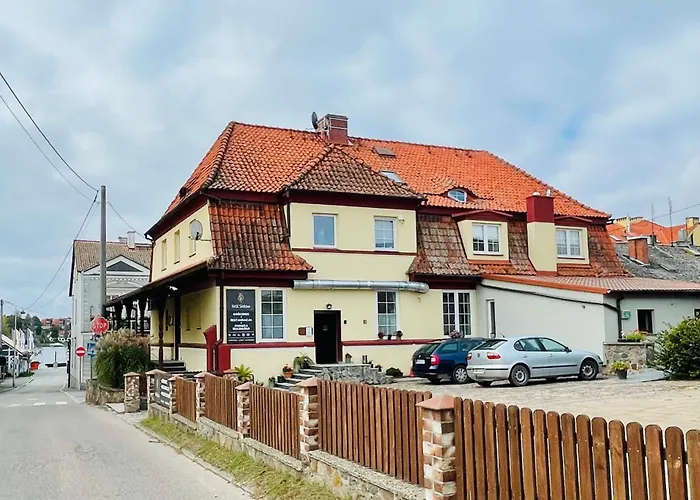 Gościniec Król Sielaw w CENTRUM Mikołajek z restauracją regionalną