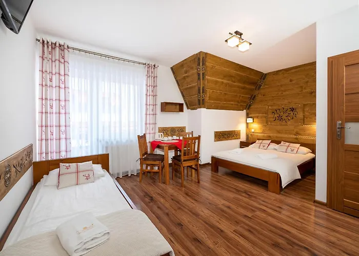 Willa Pod Reglami Małe Ciche - Jacuzzi&Sauna Idealna baza wypadowa w Góry! Wiktorówki, Rusinowa Polana , Gęsia Szyja , Toporowa Cyrhla , Murowaniec , Hala Gąsienicowa