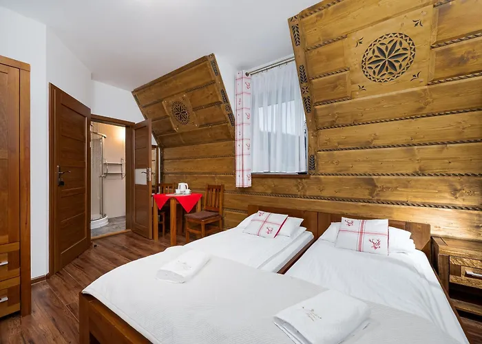 Willa Pod Reglami Małe Ciche - Jacuzzi&Sauna Idealna baza wypadowa w Góry! Wiktorówki, Rusinowa Polana , Gęsia Szyja , Toporowa Cyrhla , Murowaniec , Hala Gąsienicowa