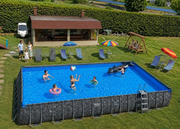 VILLA DORA - CENTRUM, PODGRZEWANY BASEN 5m x 10m, Plac zabaw, Parking