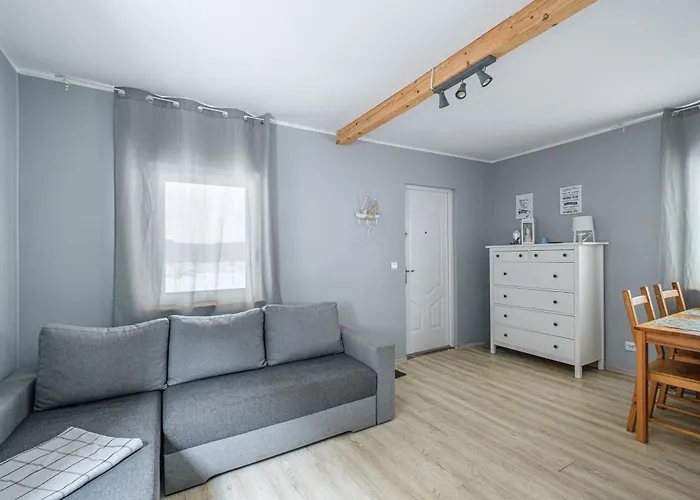 Przystań Jastrzębia domki z alpakami