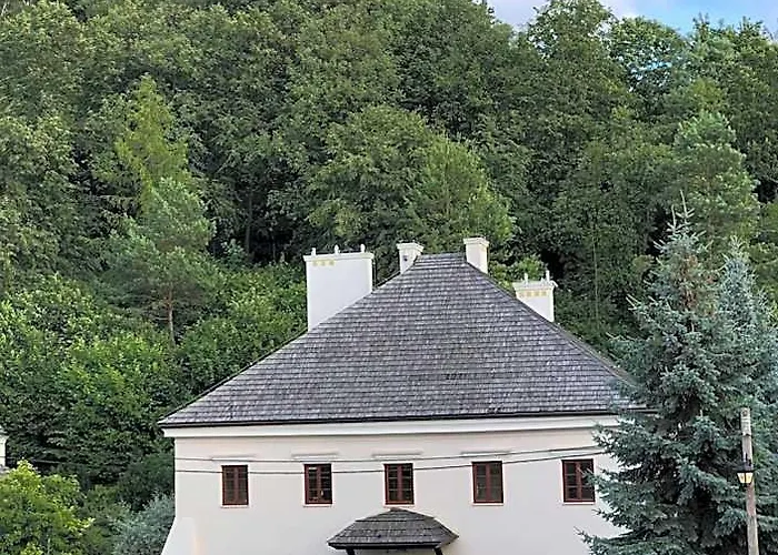 Zamkowa, Pokoje Gościnne