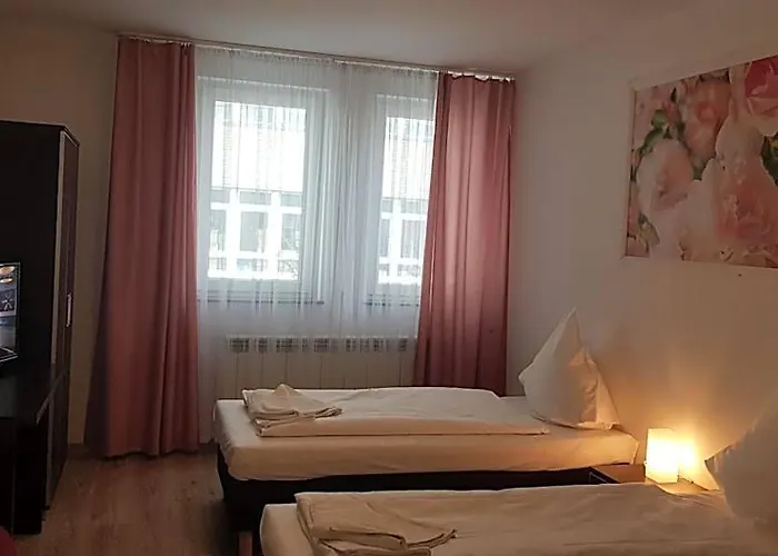 Hotelik Kameleon Pokoje Gościnne B&B Jawor, Polska
