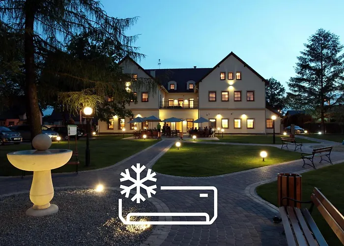 Hotel Modrzewiowy Dwór