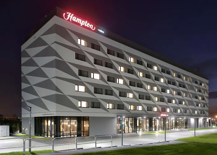 Готель Hampton By Hilton Krakow Airport Баліце, Польща