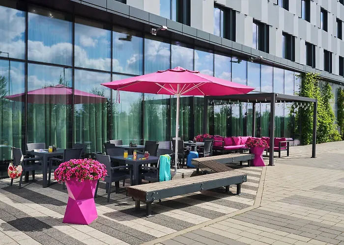 Готель Moxy Katowice Airport Піжовіце, Польща