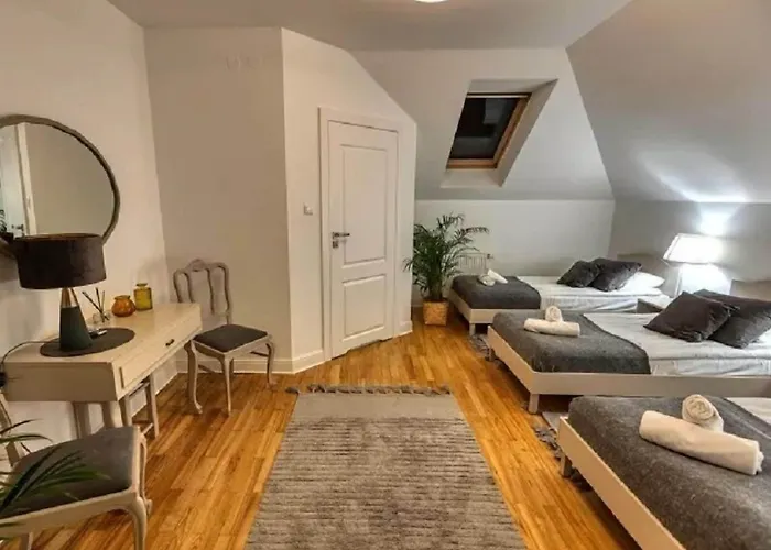 Hotel Dwór Konstancin, Polska