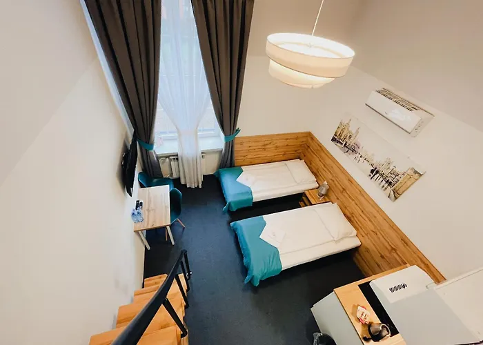 Villa Centro Osvětim, Polsko
